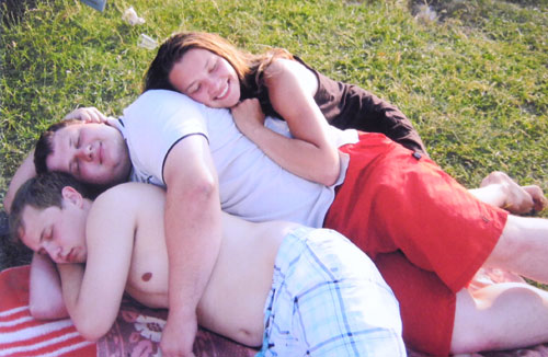 Саша Слакаев был весельчак и душа компании. Саша Слакаев был весельчак и душа компании.