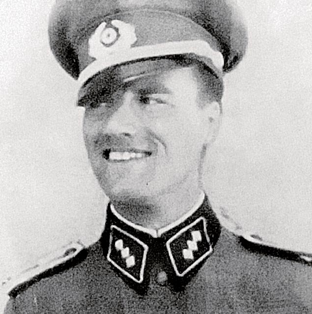 Фашисты доверяли Александру Козлову как своему, не зная, что он - сотрудник СМЕРШа.