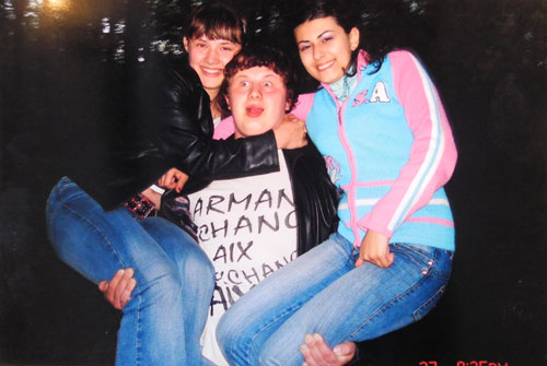 Саша Слакаев был весельчак и душа компании. Саша Слакаев был весельчак и душа компании.