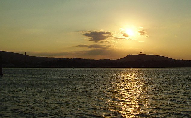 Вечернее море в Феодосии автора