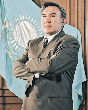 Даже после развала Союза президент Казахстана пытался сохранить отношения в формате СНГ.