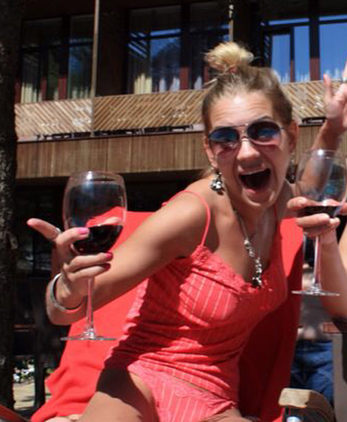 Экспертиза показала, что у Сафроновой имеются признаки психического расстройства в форме синдрома зависимости от кокаина второй степени Личная страничка героя публикации в соцсети