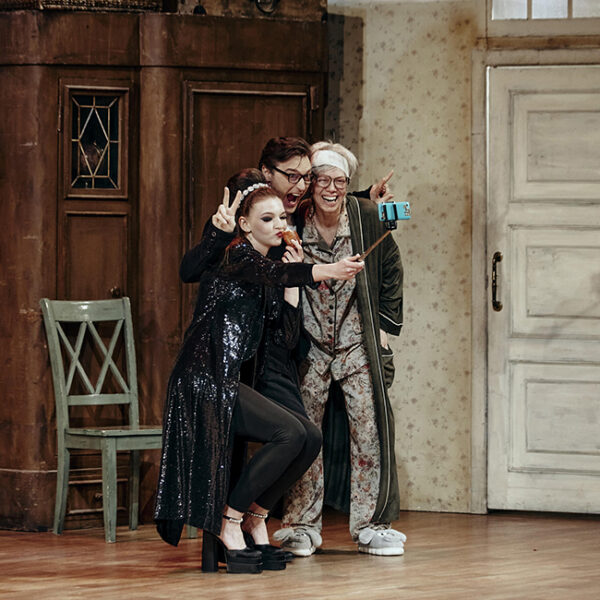 Спектакль «Семейка Краузе» в Театре Пушкина