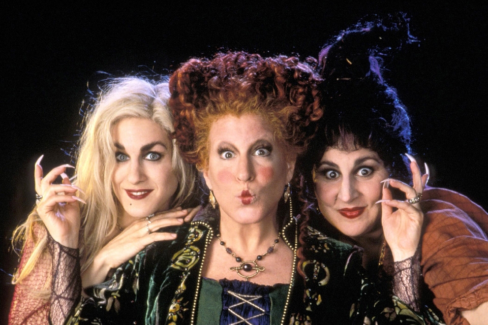 Фильм «Фокус-покус-2»: как выглядят актрисы, которые спустя 30 лет вновь играют сестер Сандерсон