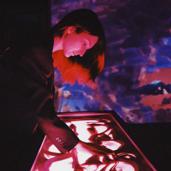 Выставка «Алхимия искусства» в центре М’АРС 