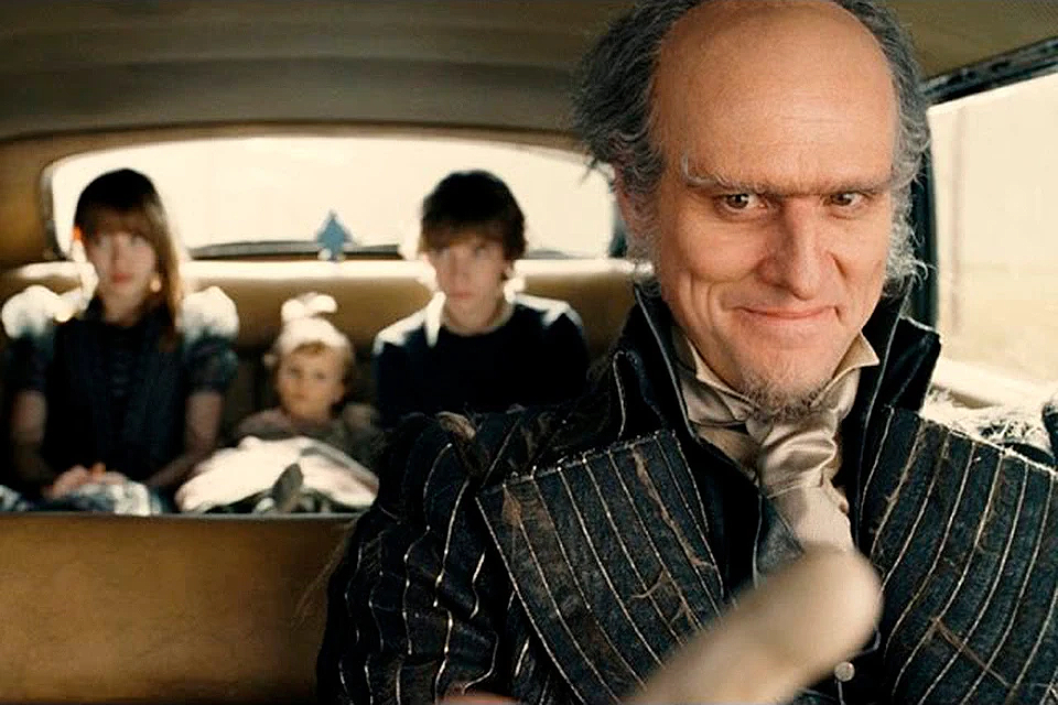 Фильм «Королевство кривых зеркал» (2026): перезагрузка советской ленты от режиссера «Холопа»