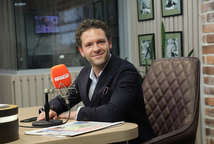 Константин Крюков рассказал, какую музыку больше всего любил в 17 лет