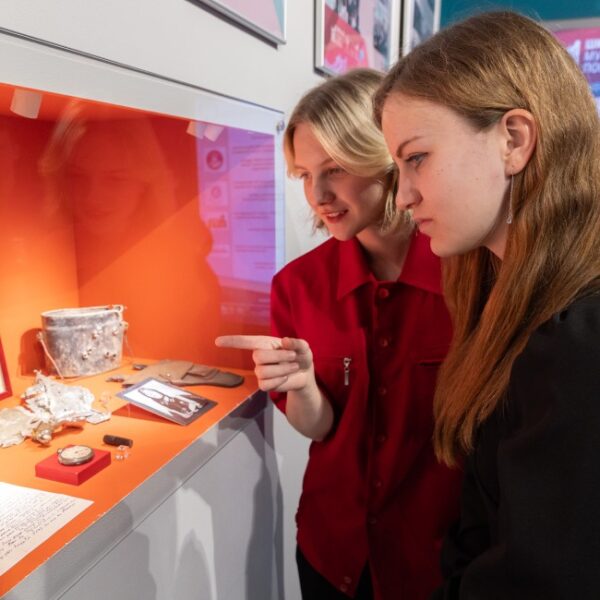 Выставка «За нашу Родину – огонь, огонь!» в Музее Победы