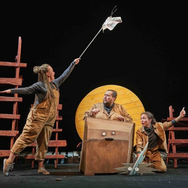 Спектакль «Про Ежика и Медвежонка» в Губернском театре