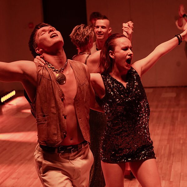 Спектакль «ПомПейParty» в Электротеатре Станиславский