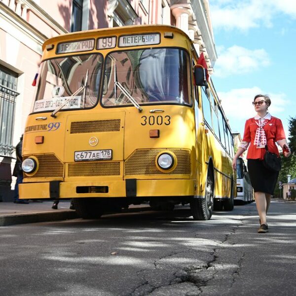 Ночь искусств в ретро-автобусе