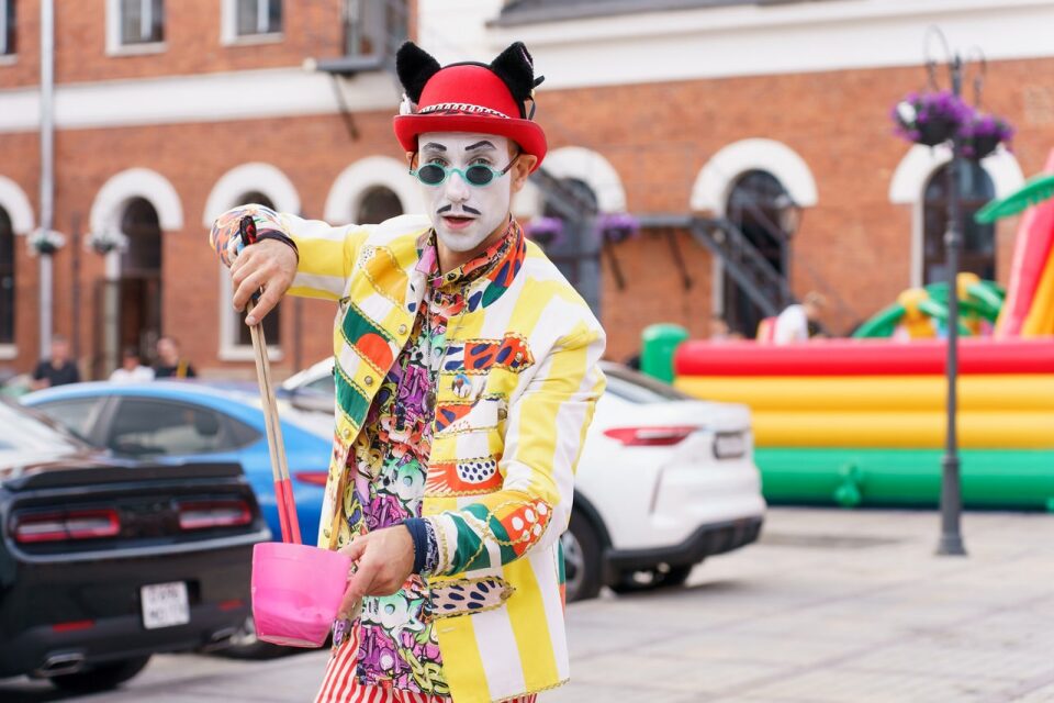 20 лучших идей, куда сходить на выходных в Санкт-Петербурге 7 и 8 сентября 2024: фестиваль настоек, концерт Хаски и ярмарка современного искусства