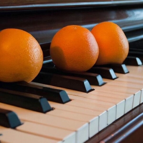 Арт-клуб «Три апельсина»