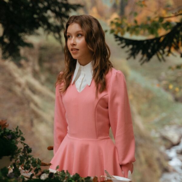 Фильм «Алиса в Стране Чудес»: кому смотреть и зачем