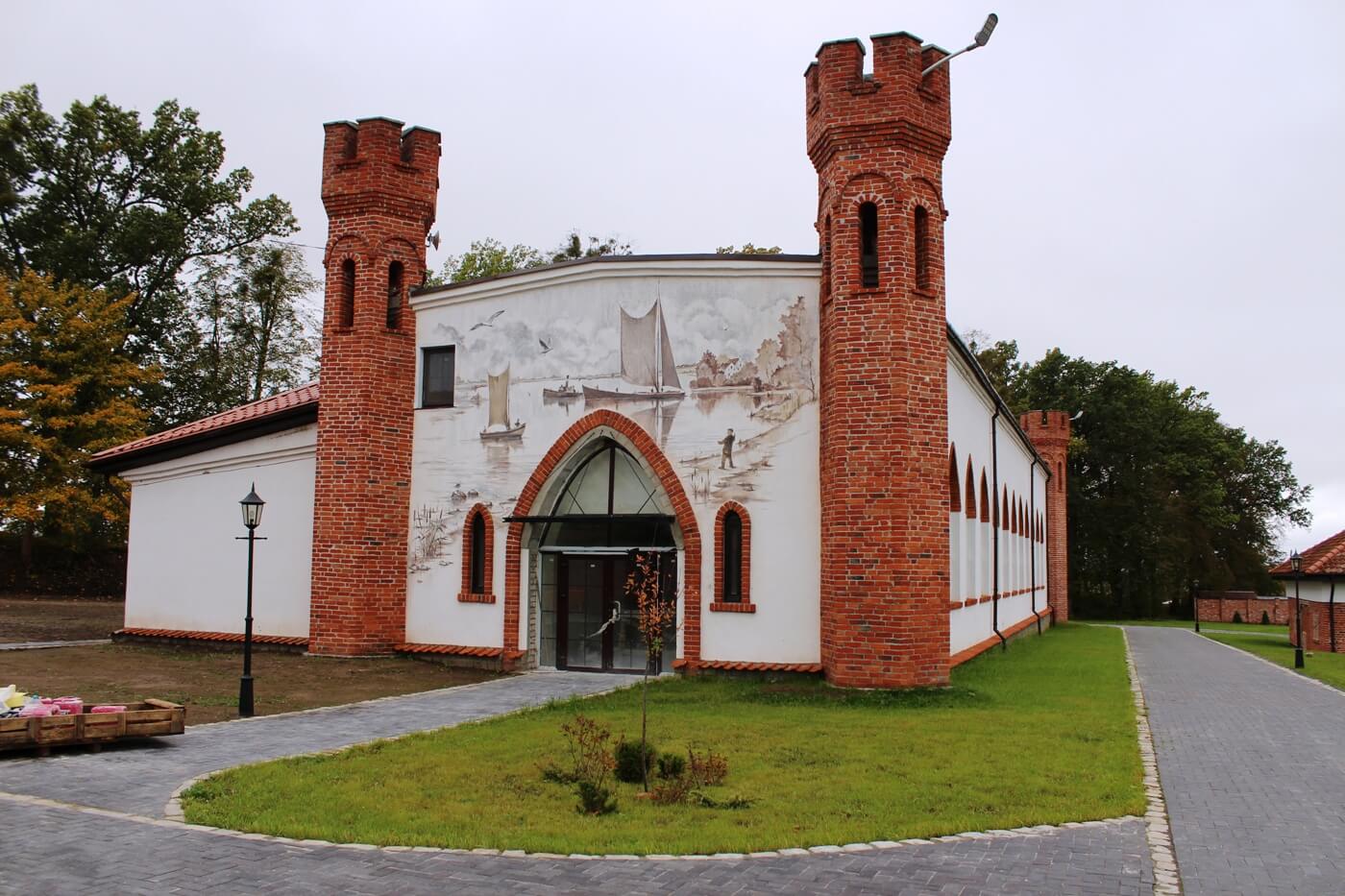 Имение лангендорф. Замковое имение ''лангендорф'', калининградская область. Поместье лангендорф калининград. Лангендорф калининград отель. Лангендорф калининград.