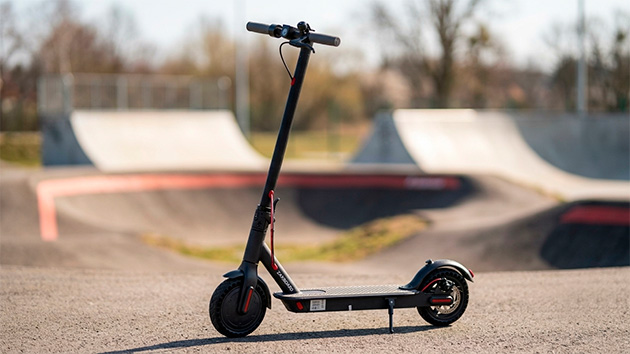 Zaxboard ES-9 Pro PR Aqua. Фото: Ян Ляпин / Нейросеть