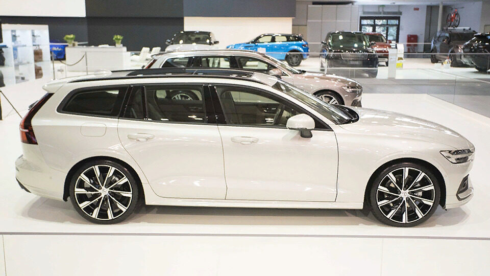 10 лучших универсалов 2025 года