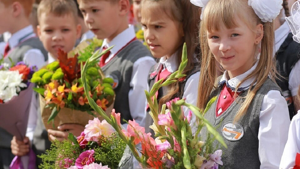 155+ идей, что подарить ребенку на 1 Сентября