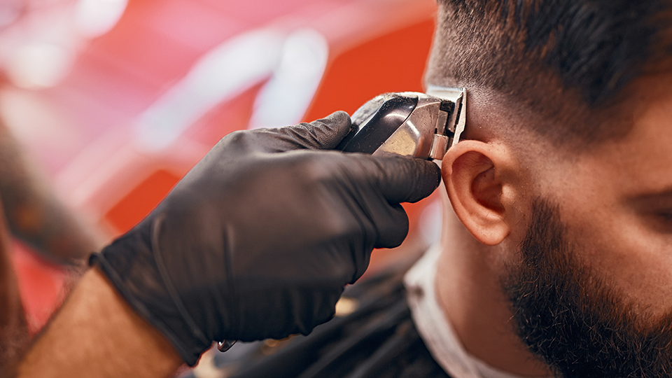 10 лучших профессиональных машинок для стрижки волос в 2025 году