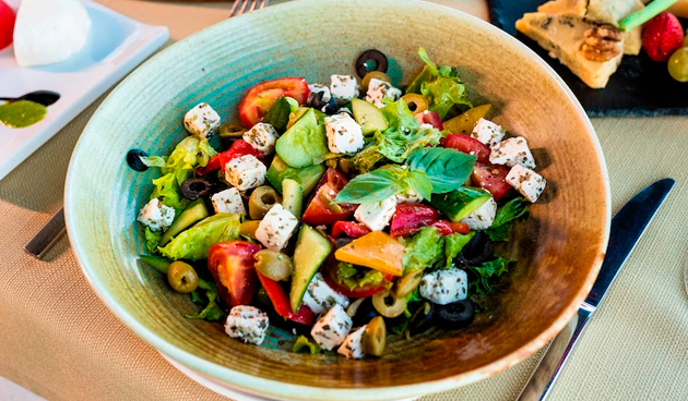 Салат с сыром с голубой плесенью