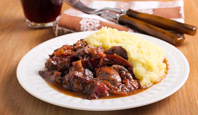 Печень индейки со сливами и медом