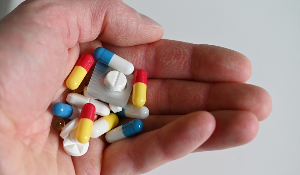 Лучшие слабительные средства для очищения кишечника: рейтинг топ-5 по ...