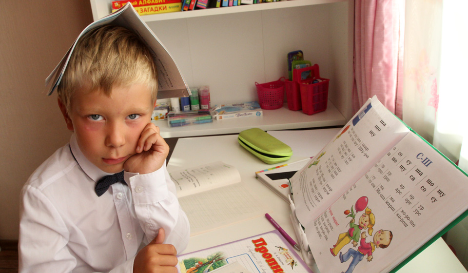 Ребенок является человеческим существом. Малолетний ребенок. Ребенок не достигший 14. Ребенок не достигший 14. Дети не достигшие 14 лет это.