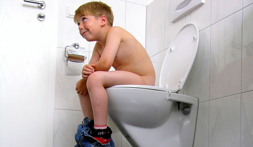 Schwuler Jung Toilette Doppelter