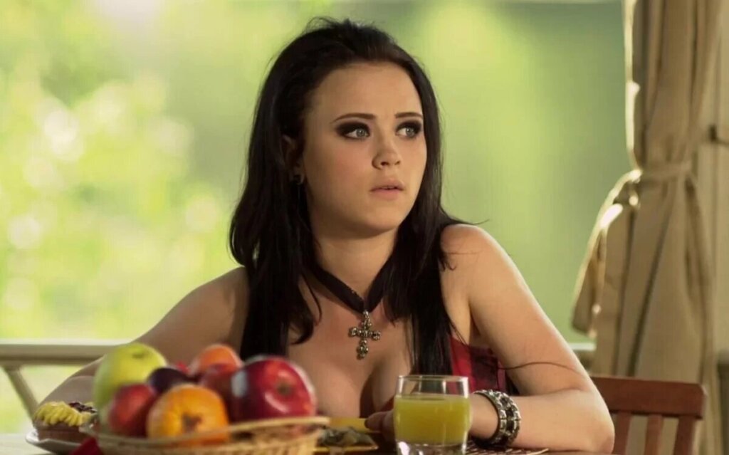 Звезда «Сватов» повеселилась на девичнике во время пандемии коронавируса