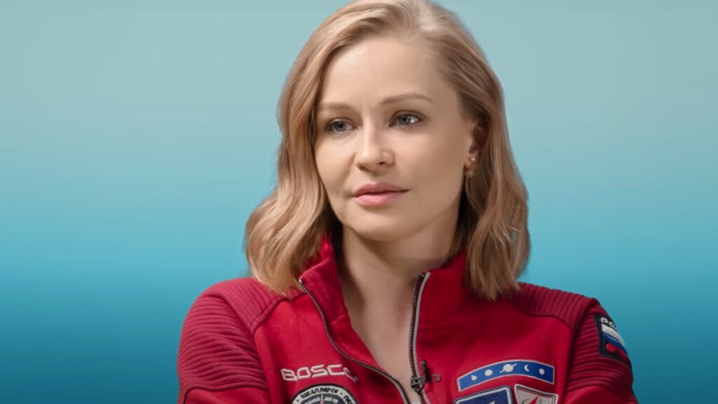 Юлия Пересильд показала видео из космоса