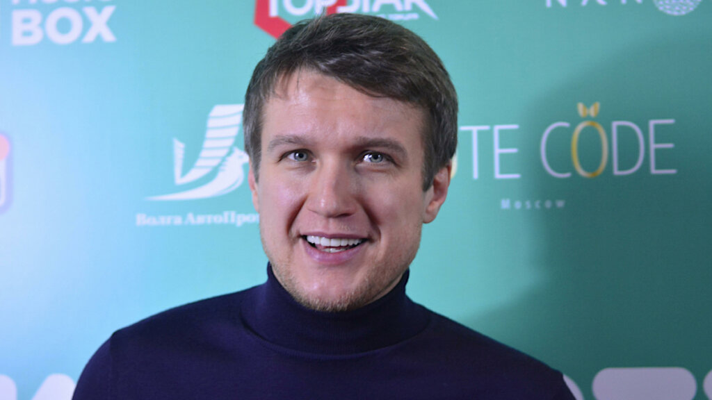 Не женился на Татьяне Арнтгольц, изменял Дарье Поверенновой: как сейчас живет красавец Анатолий Руденко