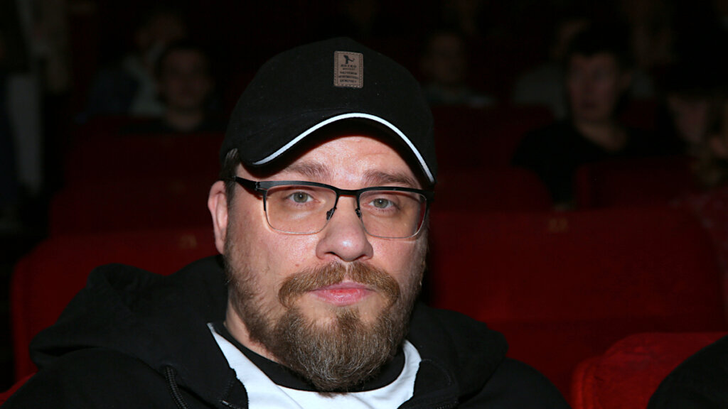 60-летняя мама Гарика Харламова в купальнике сразила наповал