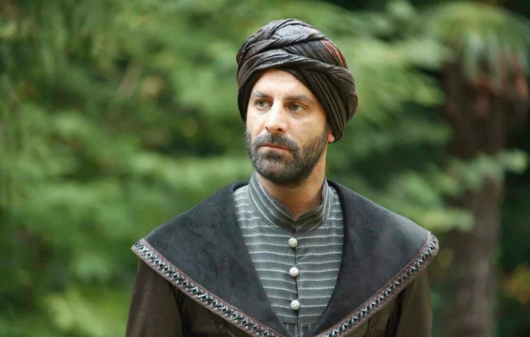 Озан Гювен назвал причину, по которой он категорически не подходил на роль Рустема-паши