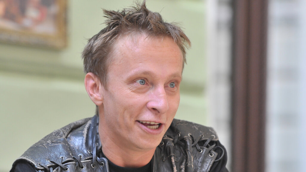 Иван Охлобыстин показал новорожденную внучку