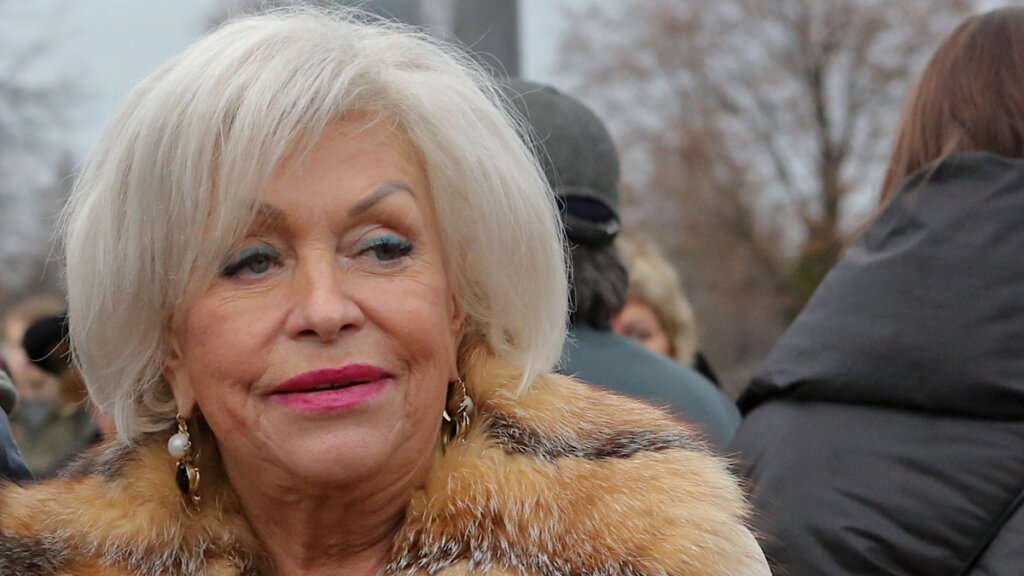 С вдовой Николая Караченцова произошло несчастье