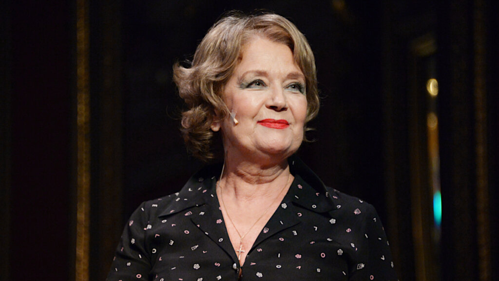 Ең сексуалды бөкселер туралы бейне Шелек порно көру