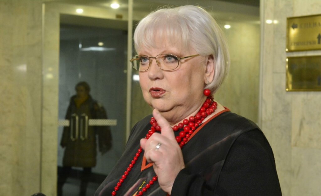 Светлана Крючкова осадила Андрея Малахова: «Не распускайте сплетни»