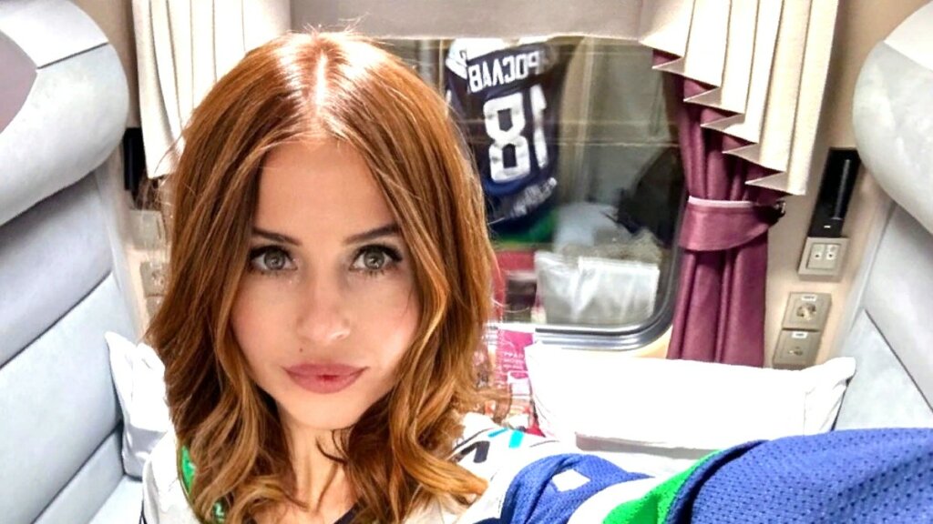 Мирослава Карпович прервала молчание о горе в семье: актриса была на сцене, когда случилось страшное