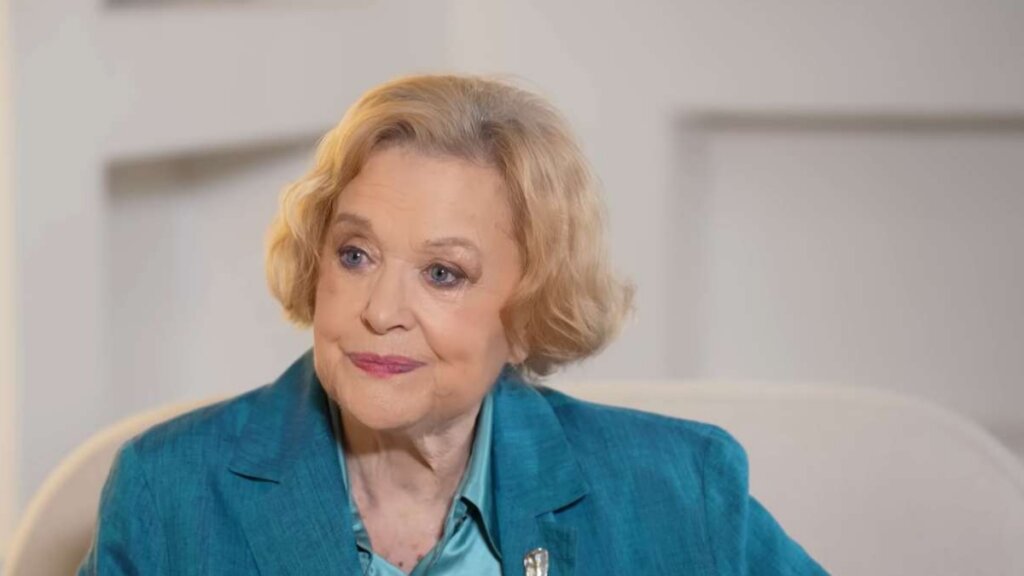 Валентина Талызина рассказала, как Нина Русланова избила Лию Ахеджакову