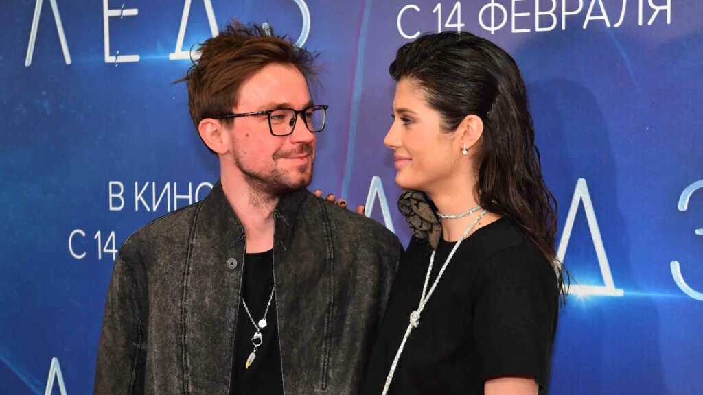 Безгранично счастливый Александр Петров опубликовал видео танца с женой