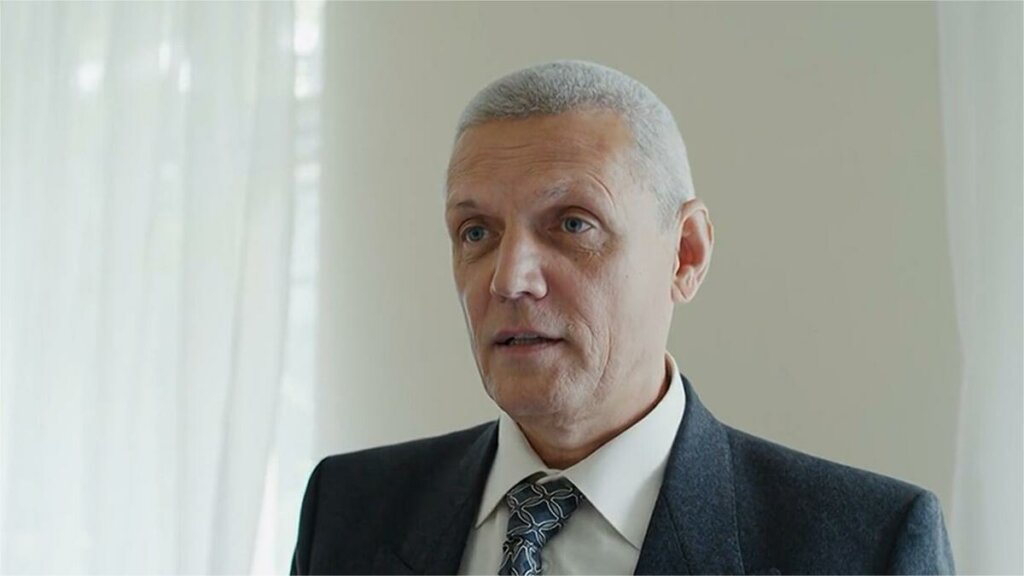 Тяжелая болезнь и три жены: как живет актер Александр Галибин