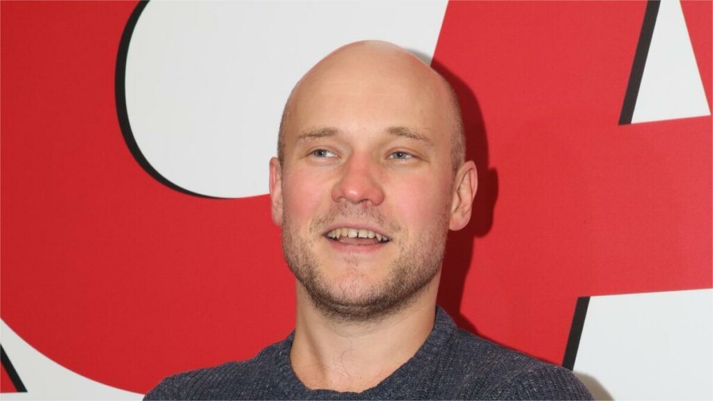 Звезда «Реальных пацанов» купил квартиру дочери, которую отбирает у матери