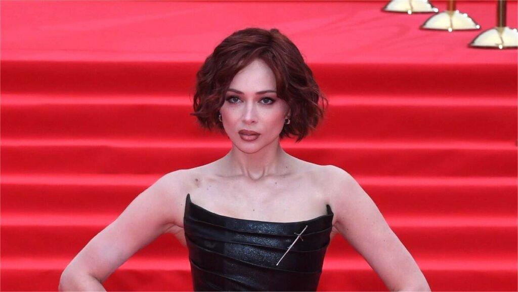 Настасья Самбурская покупает вторую квартиру