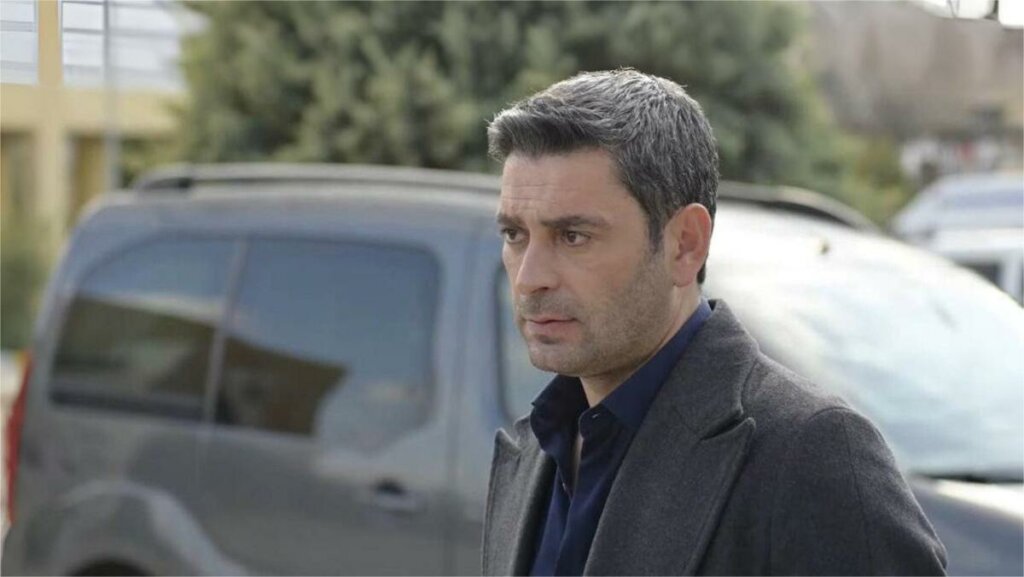 Проблемы Джихана и беременность Мине: Описание 21 серии «Далекого города»