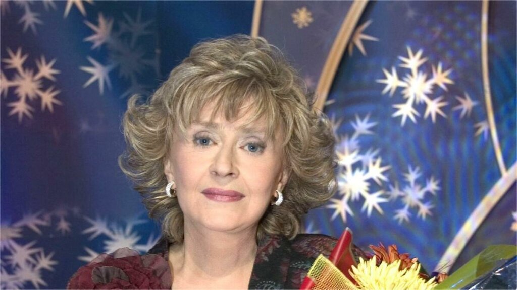 Әдемі таңғы секс порно Мүше және шаңсорғыш