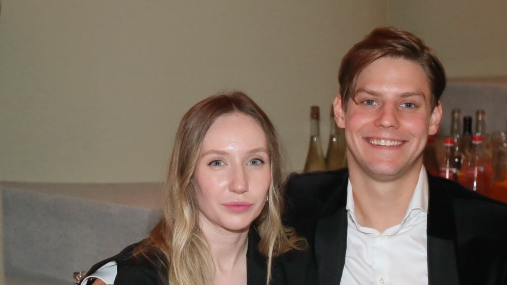 Возлюбленная Павла Табакова опубликовала романтичное фото с актером из Египта