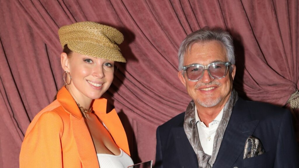 Развода не будет? Дмитрий Дибров провел ночной эфир с женой