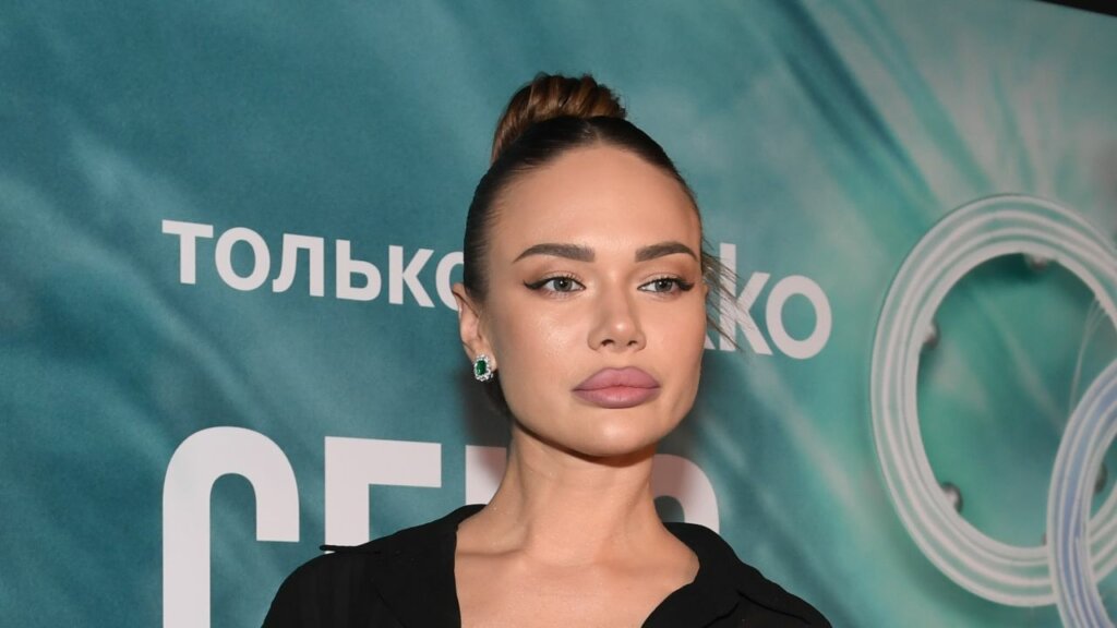 Яна Кошкина вернулась к молодому мужу, с которым развелась