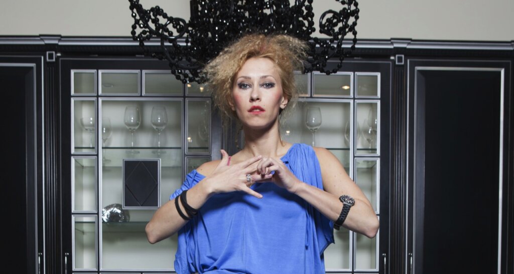 Одинокая Мария Болтнева скрывает возлюбленного от троих сыновей