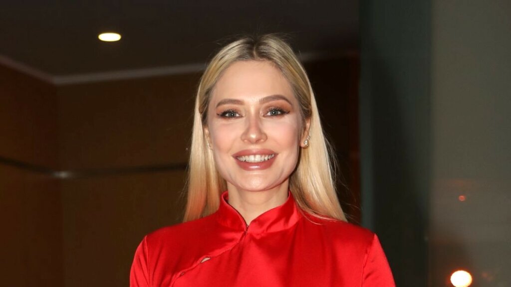 «Парни, пишите»: 42-летняя одинокая Наталья Рудова объяснила, почему не ходит на свидания